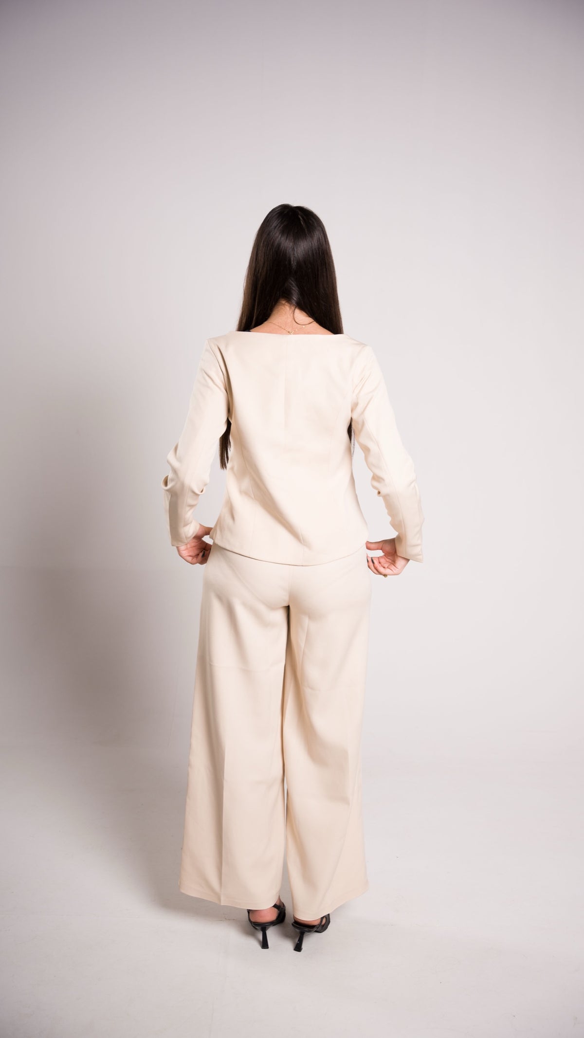 VALOURA Diva Beige Pants - image 5