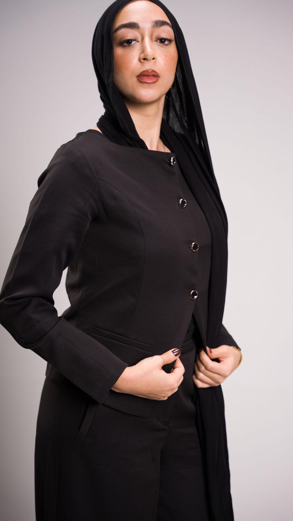 VALOURA Diva Black Top - image 4