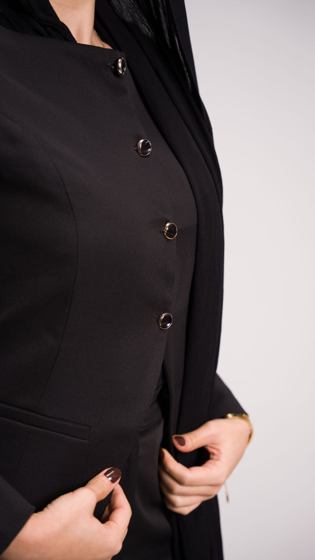VALOURA Diva Black Top - image 5