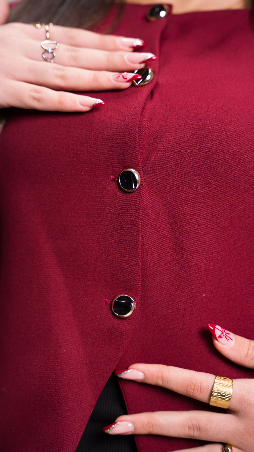 VALOURA Diva Burgandy Top - image 2